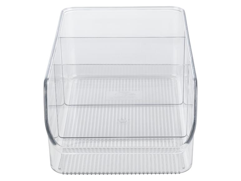 Ein transparenter Aufbewahrungskorb mit drei Fächern.