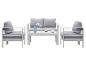 Gartenmöbel-Set mit Sofa, zwei Sesseln und Couchtisch.