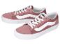 Paar rosa Low-Top-Sneaker mit weißen Schnürsenkeln und Seitenstreifen