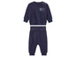 Ein dunkelblauer Baby-Anzug mit einem Sweatshirt und einer Hose.