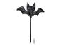 Schwarzer Fledermaus-Gartenstecker mit beleuchteten Augen und Ein-/Ausschalter auf der Rückseite.