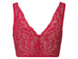 Rote Dessous mit Spitzendetails.
