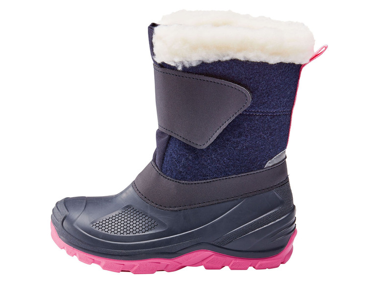 Dunkelblaue Winterstiefel mit rosa Sohle.