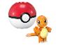 Poké Ball und Charmander aus Bausteinen.