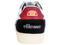 Weiße Ellesse Sneaker mit schwarzen und roten Details.