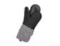 Ofenhandschuhe aus Silikon und grauem Stoff.