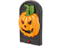 Halloween-Türklingel mit Kürbisdesign und rotem Knopf.