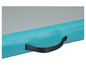 Blaue aufblasbare Matte mit Griff für Yoga und Fitness.