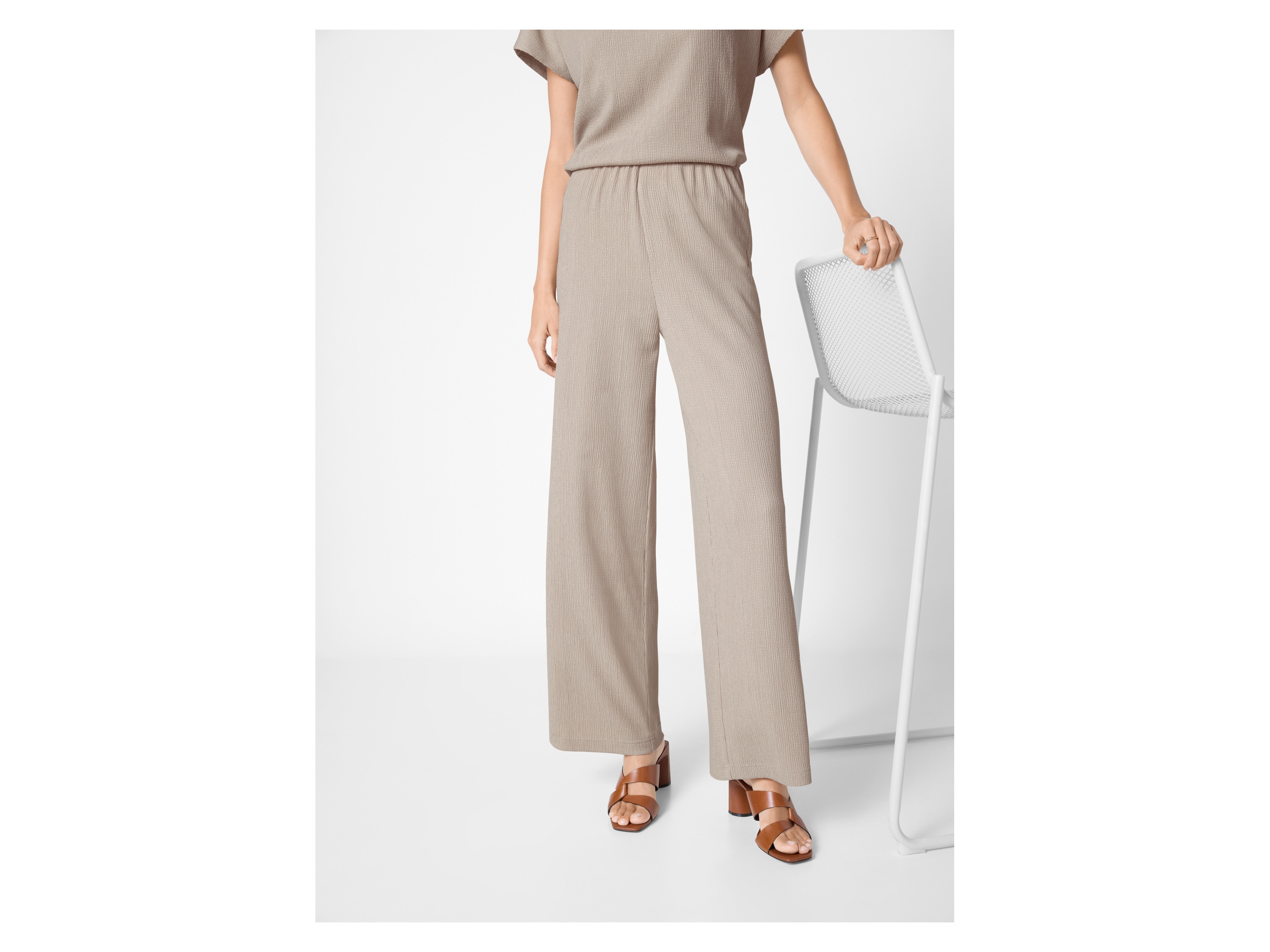 ESMARA® Damen Wide-Leg-Hose (Beige, L(44/46)) – Bild 2 von 3