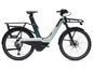 Ein silberfarbenes E-Bike mit Gepäckträgern.