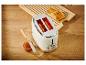 Weißer Retro-Toaster mit geröstetem Brot und Marmelade.