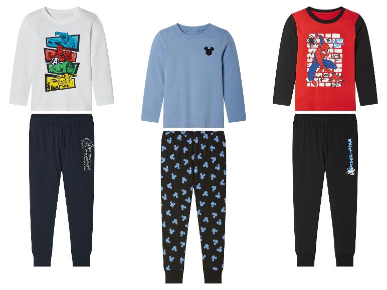 Pyjamas mit Avengers, Mickey Mouse und Spiderman Motiven.