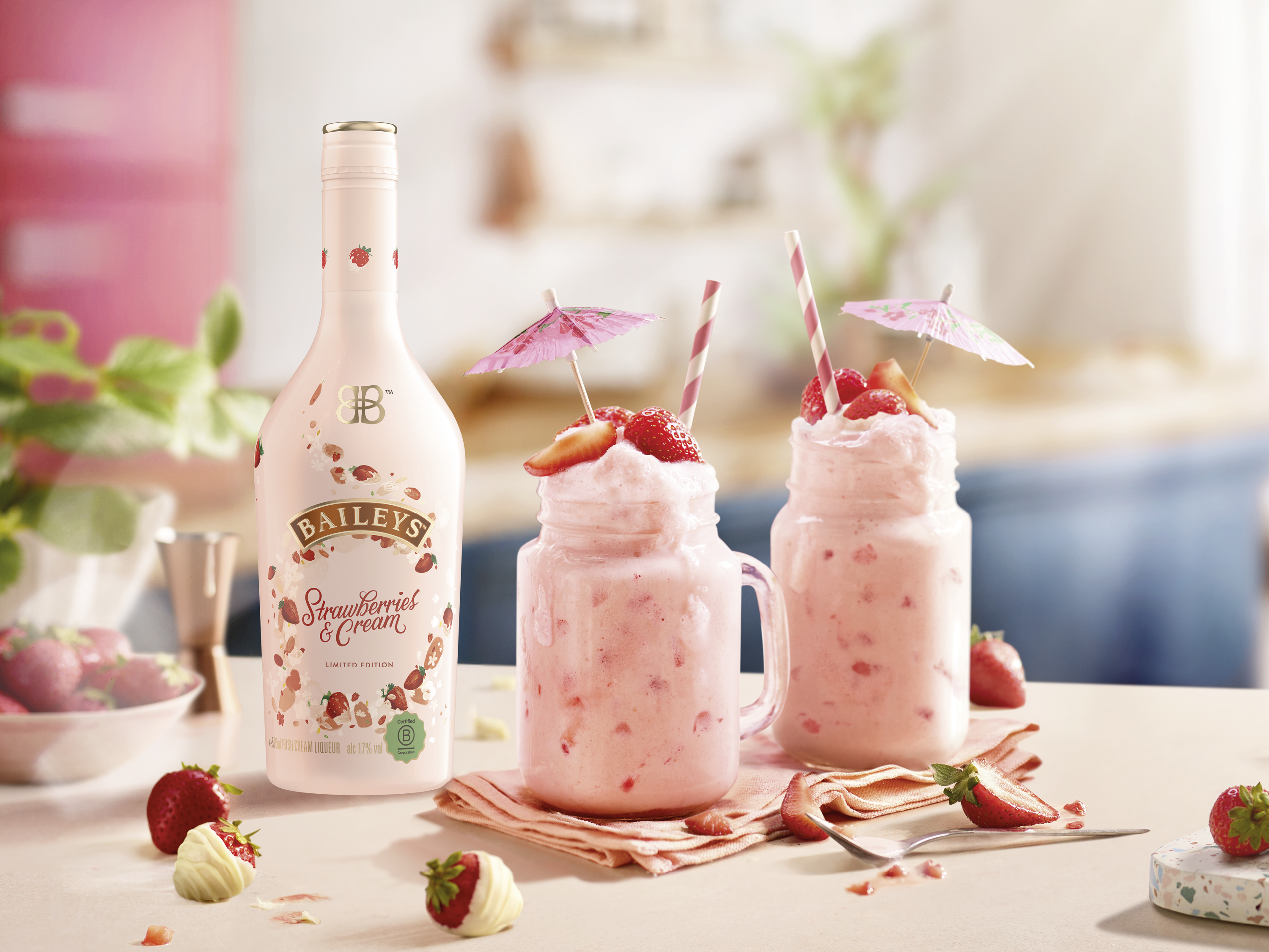 Thumbnail - Baileys Strawberries & Cream Limited Edition 17% Vol