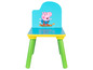 Ein Peppa Pig Kinderstuhl mit grünen Beinen.