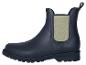 Blaue Gummistiefel mit elastischen Seiteneinsätzen und dicker Sohle.