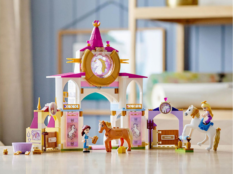 Gehe zu Vollbildansicht: LEGO® Disney Princess™ 43195 »Belles und Rapunzels königliche Ställe« - Bild 7