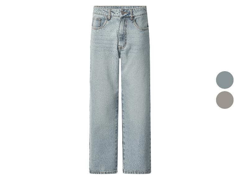 Hellblaue Jeans mit geradem Bein und zwei Farboptionen daneben.