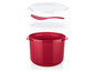 Rote Reiskocher mit Deckel, Dämpfkörbchen und Schaufel.