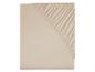 Beige einfarbiges Spannbettlaken.