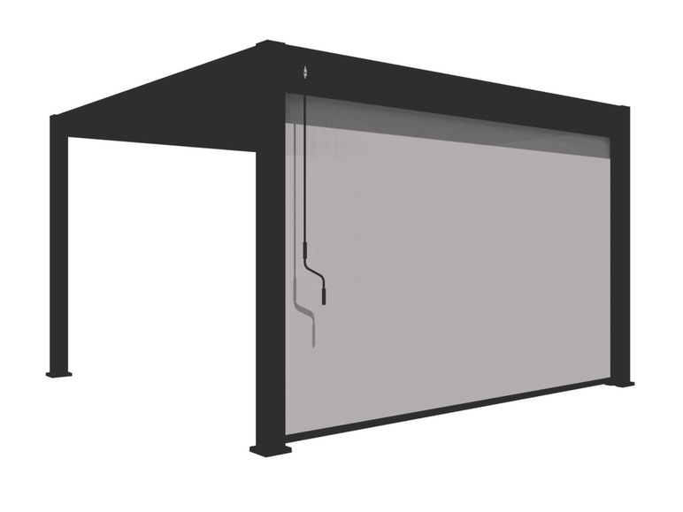 Eine schwarze Metallpergola mit einem grauen Sonnenschutz.