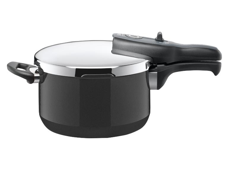Schwarzer Schnellkochtopf mit silbernem Deckel und schwarzen Griffen