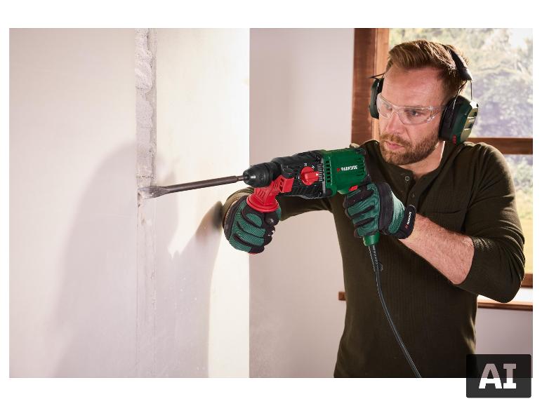 PARKSIDE Bohr- und Meißelhammer PBH 800 B1 im Einsatz an einer Wand [KI-generiertes Bild]
