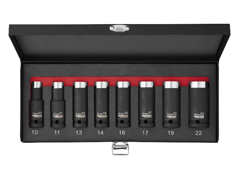 Set mit 8 schwarzen Schlagschraubernüssen, Größen 10 bis 22, in schwarzem Koffer mit roter Auskleidung.