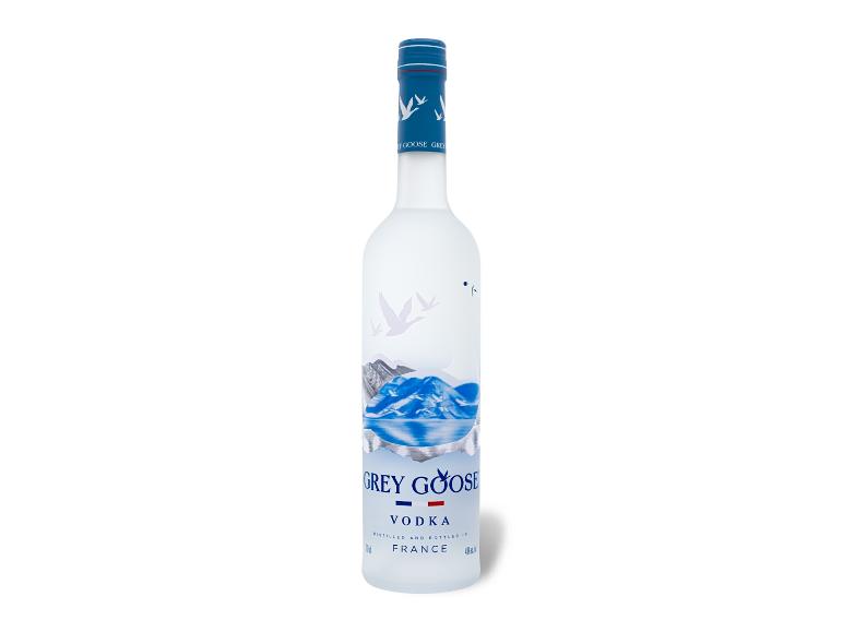 Grey Goose Wodkaflasche mit blauem Etikett und Gänsen.
