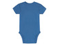 Ein blauer Baby-Strampler mit kurzen Ärmeln.