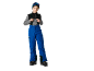 Junger Junge in blauer und grauer Skibekleidung mit Brille und Mütze.