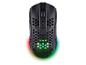 Schwarze Gaming-Maus mit RGB-Beleuchtung und perforiertem Gehäuse.