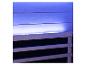 Holzwandpaneel mit blauer LED-Beleuchtung