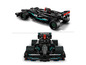 Ein LEGO-Modell eines Petronas Formel-1-Autos.