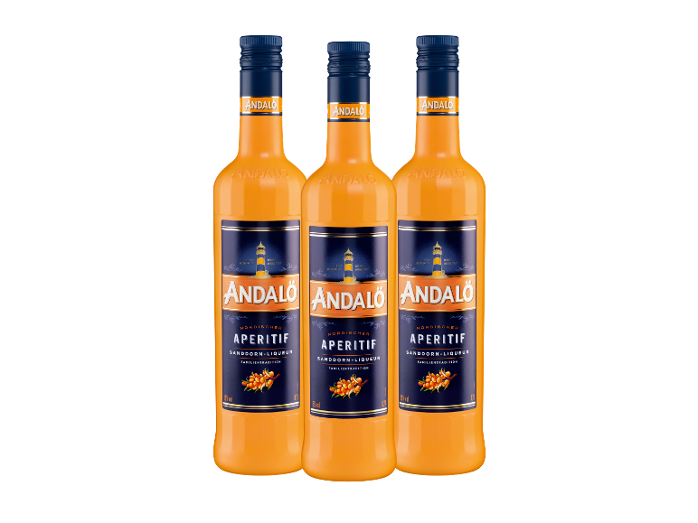 Drei Flaschen orangefarbener Andalo Sanddorn-Likör mit blauen Etiketten und Verschlüssen.