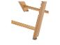 Holzstuhlbeine mit grauen Schutzpolstern