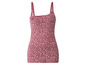 Ein rosa Tanktop mit Blumenmuster zum Stillen.
