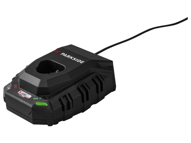 Schwarzes Akkuladegerät für Elektrowerkzeuge mit grüner Kontrollleuchte