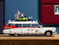 Lego Ghostbusters Ecto-1 mit Details und Zubehör.