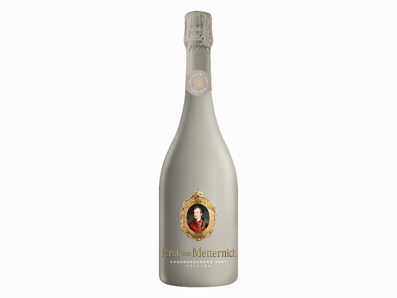 Eine Flasche Fürst von Metternich Grauburgunder Sekt trocken.