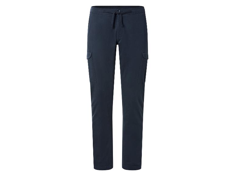 Dunkelblaue Cargohose mit Kordelzug in der Taille.