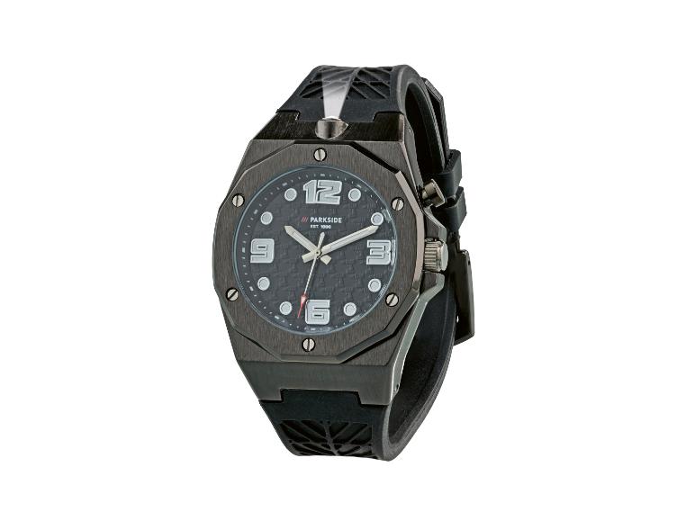 Schwarze Herrenuhr mit robustem Design und strukturiertem Zifferblatt.
