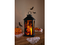 Halloween-Laterne mit 'Happy Halloween'-Text, Kürbissen und dekorativen Fledermäusen.