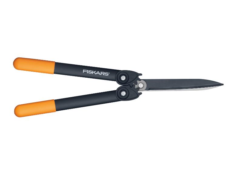 Heckenschere mit orangefarbenen Griffen und schwarzen Klingen.