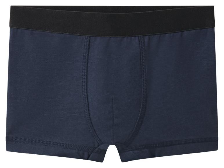 Herren-Boxershorts in Marineblau mit schwarzem Gummibund.