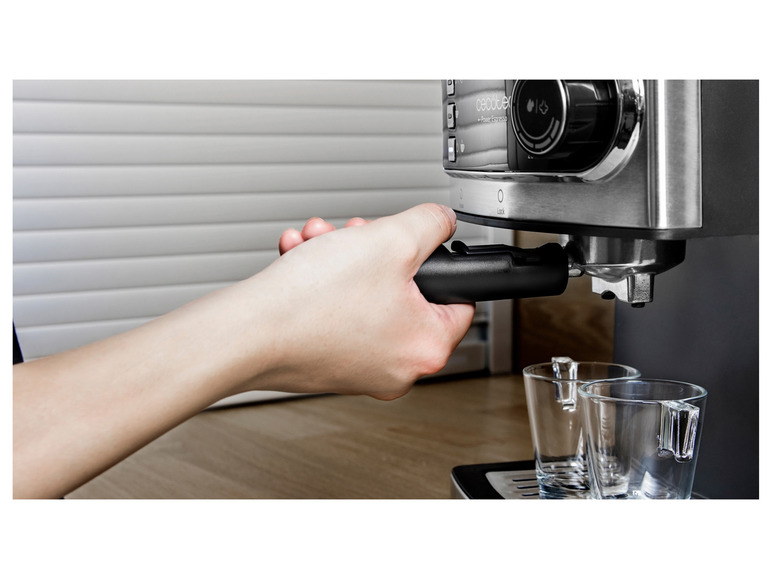 Gehe zu Vollbildansicht: Cecotec Power Espresso, 850 W, doppelter Siebträger - Bild 2