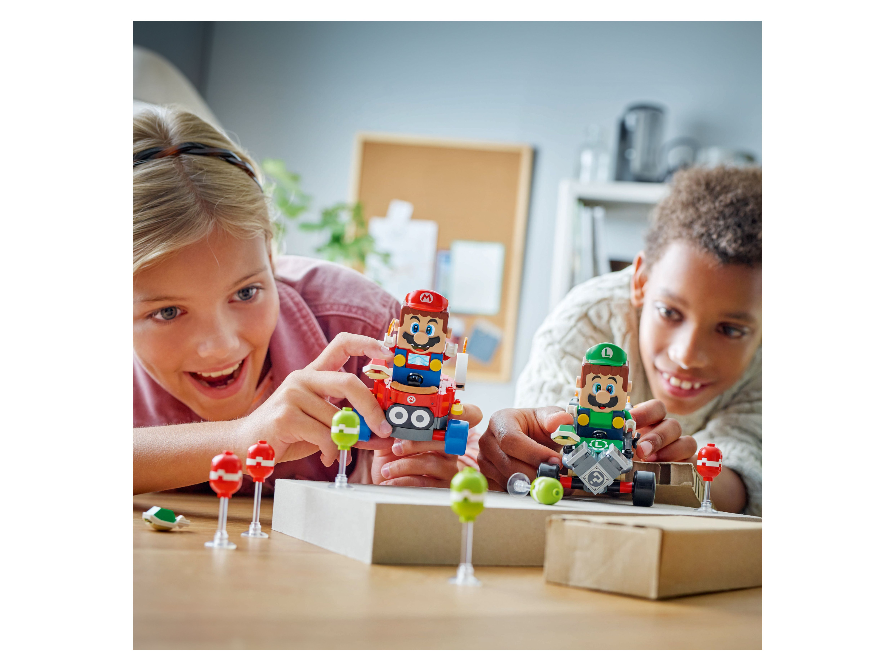 Thumbnail - LEGO® Super Mario 72034 Mario Kart™ – Baby Mario vs. Baby Luigi