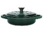 Dunkelgrüner gusseiserner Topf mit Deckel.