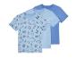 Drei Kinder-T-Shirts: eins mit Strandmotiv, zwei unifarben.