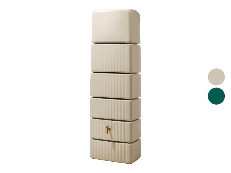 Modularer beiger Regenwassertank mit Wasserhahn, auch in Grün erhältlich.