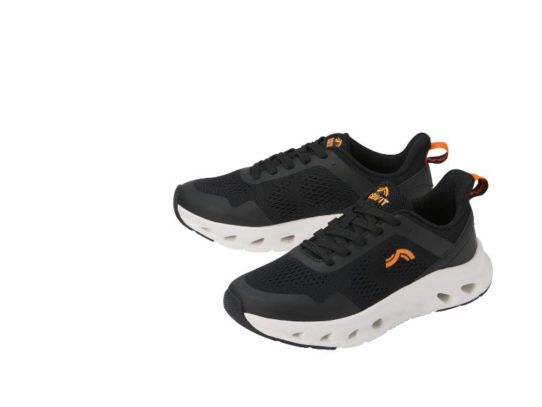 Ein Paar schwarze Sportschuhe mit orangefarbenen Details und weißer Sohle